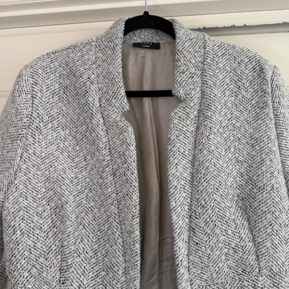 Vici Tayshia Heather Grey and White Herringbone Tweed Blazer Coat - Large - Picture 8 of 15